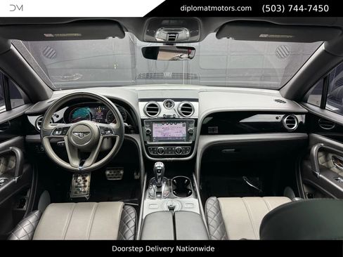 Used 2020 Bentley Bentayga V8 Sport Utility 4D image 26