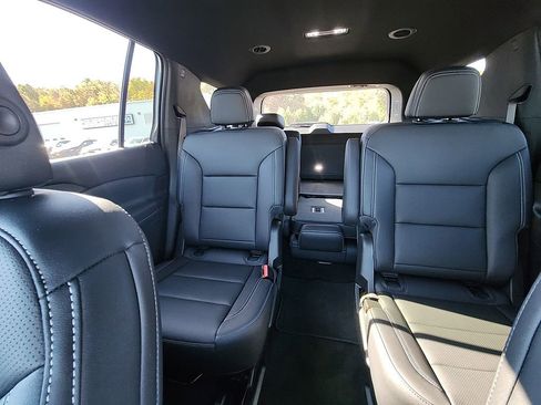 New 2026 Chevrolet Traverse LT image 25