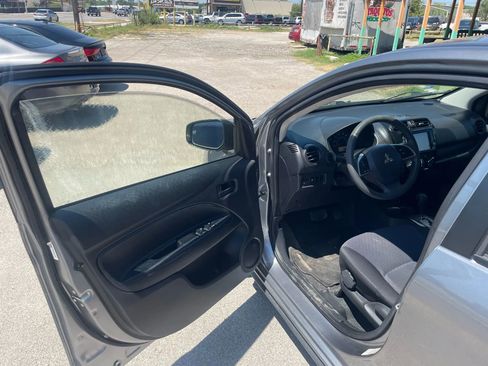 Used 2019 Mitsubishi Mirage ES image 10