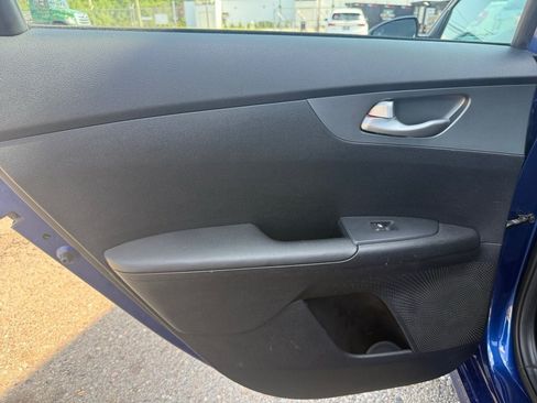 Used 2019 Kia Forte LXS FWD image 27