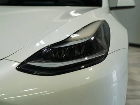 Used 2021 Tesla Model 3 Standard Range Plus RWD image 10