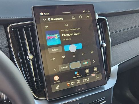 New 2026 Volvo XC90 B6 Ultra w/ Lounge Package image 13