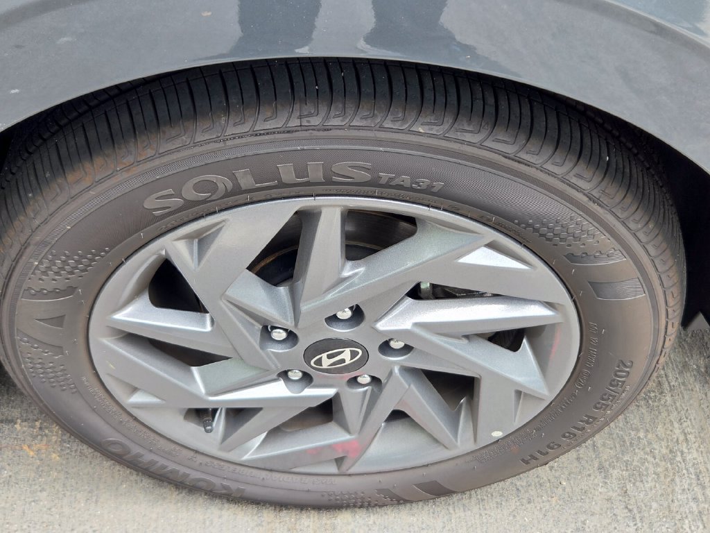Used 2026 Hyundai Elantra Hybrid FWD image 10
