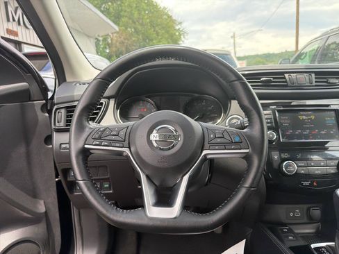 Used 2020 Nissan Rogue Sport SV w/ Technology Package AWD/4WD image 21