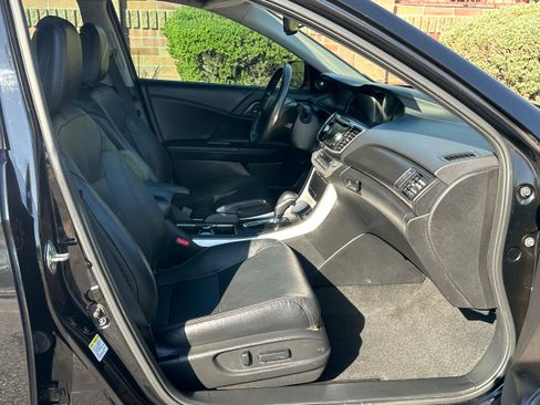 Used 2015 Honda Accord EX-L image 11