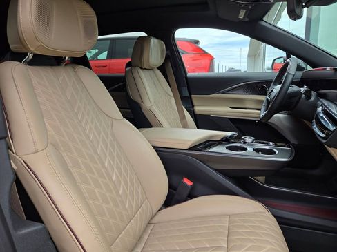 Certified 2024 Cadillac Lyriq Luxury w/ Nappa Leather Package image 29