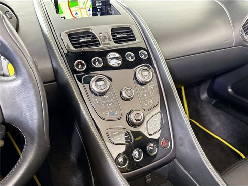 Used 2014 Aston Martin Vanquish Volante image 22