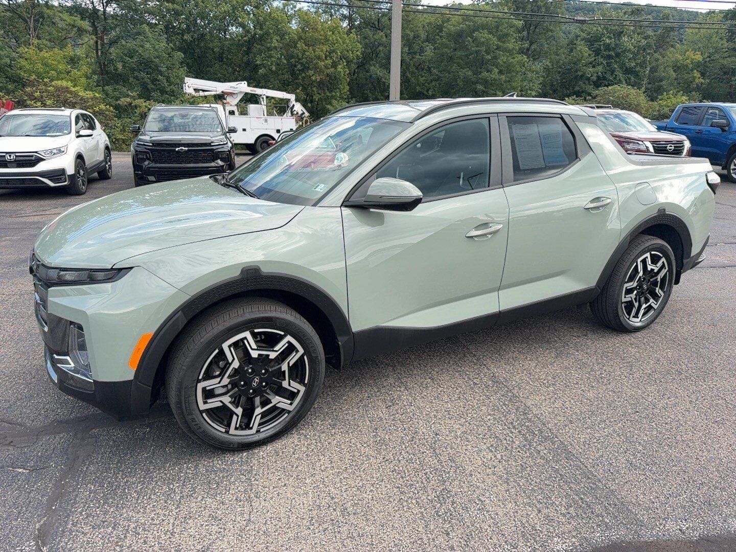 Used 2025 Hyundai Santa Cruz Limited AWD/4WD image 4