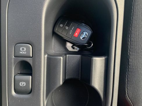 Used 2024 Toyota Corolla LE w/ LE Convenience Package image 18