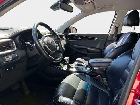 Used 2019 Kia Sorento EX AWD/4WD image 14