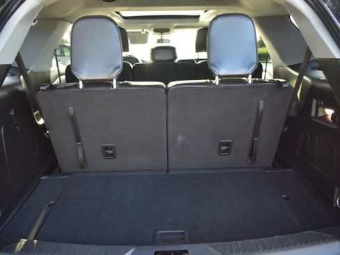 Used 2023 Ford Explorer XLT w/ XLT Sport Appearance Package AWD/4WD image 37