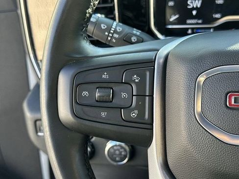 Used 2025 GMC Sierra 1500 SLT image 35