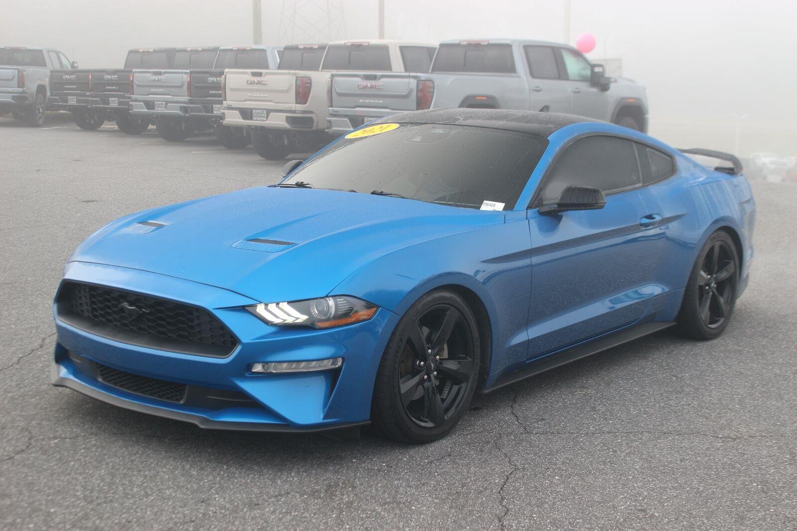 Used 2021 Ford Mustang Premium w/ Equipment Group 201A RWD image 3
