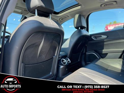 Used 2019 Alfa Romeo Giulia AWD image 17
