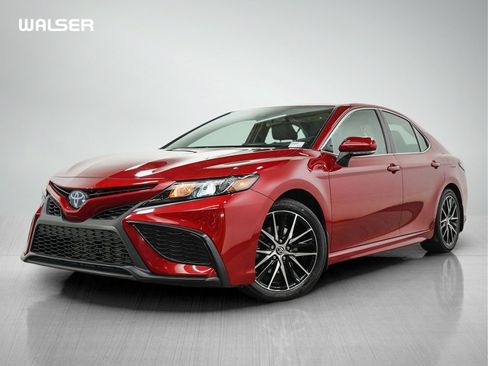 Used 2023 Toyota Camry XLE FWD image 1