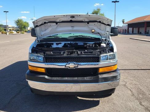 Used 2020 Chevrolet Express 2500 LT w/ LT Preferred Equipment Group RWD image 35