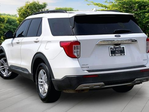Used 2020 Ford Explorer XLT w/ Equipment Group 202A RWD image 4