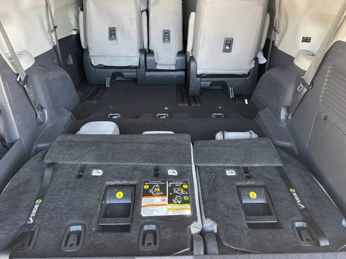 Used 2022 Toyota Sienna LE FWD image 26