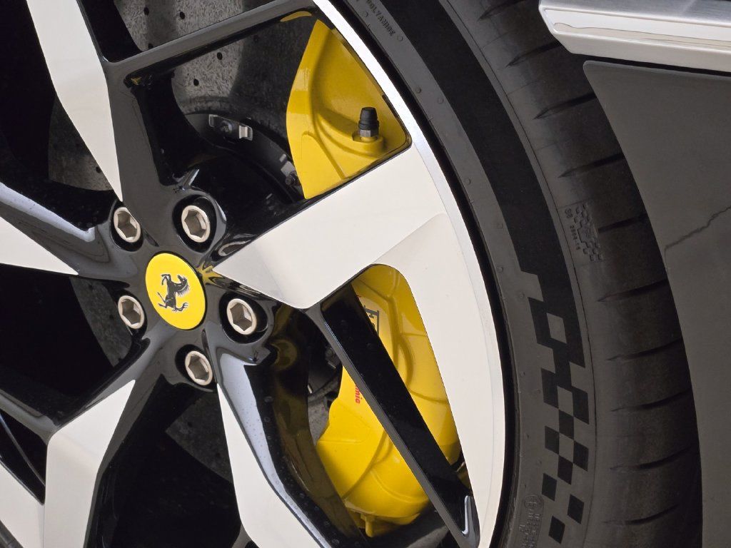 Used 2025 Ferrari 12Cilindri RWD image 12