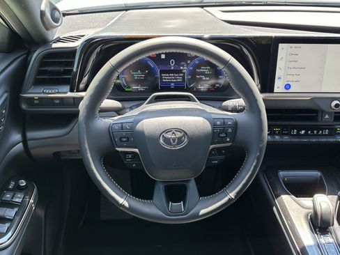 Used 2024 Toyota Crown w/ Advanced Technology Package AWD/4WD image 18