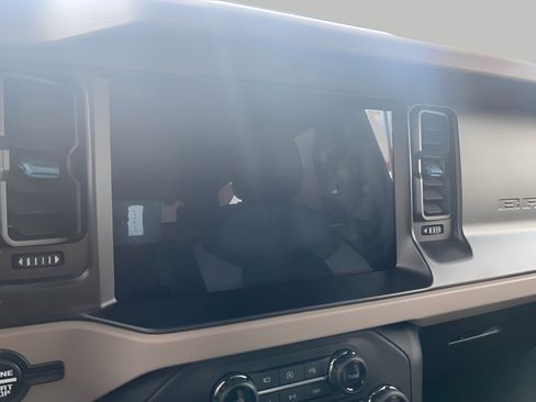 Certified 2023 Ford Bronco Wildtrak AWD/4WD image 8