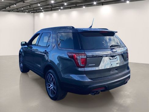 Used 2018 Ford Explorer Sport w/ Equipment Group 401A AWD/4WD image 5