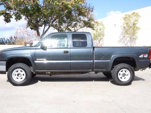 Used 2004 Chevrolet Silverado 2500 LS w/ Skid Plate Package image 13