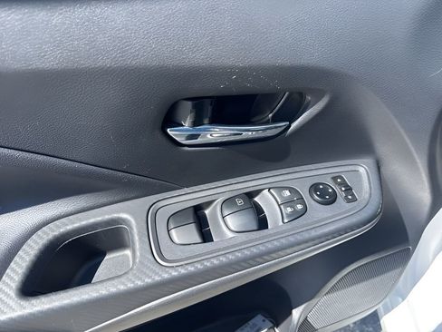 Used 2025 Nissan Versa SV image 23