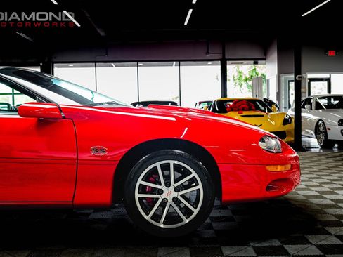 Used 2002 Chevrolet Camaro Z28 w/ SS Performance/Appearance Pkg RWD image 13