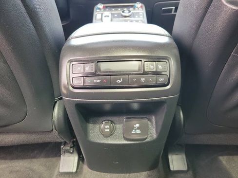 Used 2024 Hyundai Palisade Limited FWD image 12