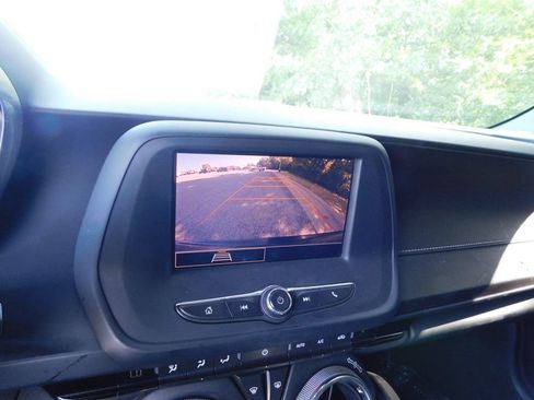 Used 2022 Chevrolet Camaro LT RWD image 10
