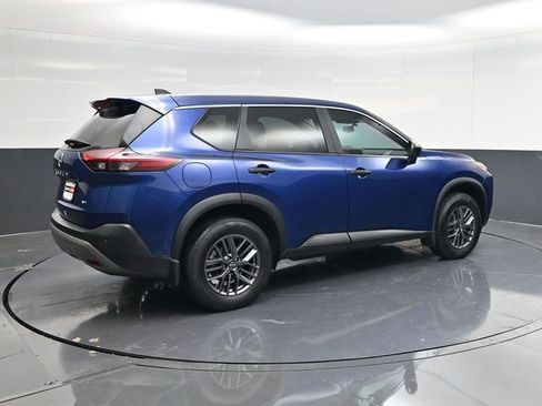 Used 2023 Nissan Rogue S AWD/4WD image 3