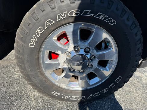 Used 2013 GMC Sierra 2500 SLT AWD/4WD image 29