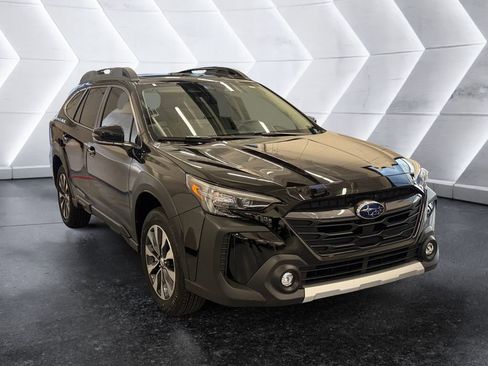 New 2025 Subaru Outback Limited image 1