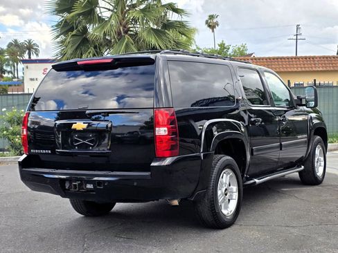 Used 2013 Chevrolet Suburban LT w/ Suspension Package, Off-Road AWD/4WD image 3
