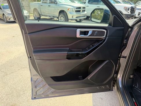 Used 2022 Ford Explorer ST AWD/4WD image 13