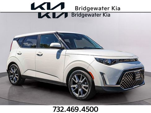 Certified 2024 Kia Soul EX w/ Option Group 015 FWD image 1