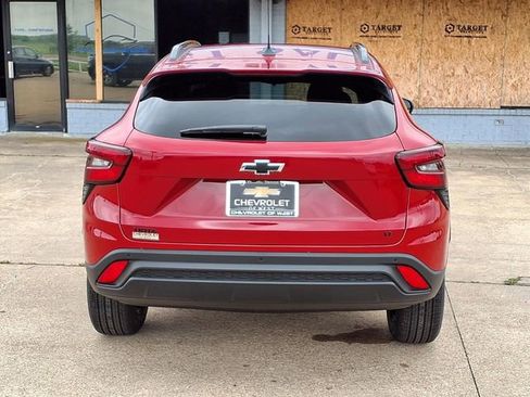 New 2026 Chevrolet Trax LT w/ Driver Confidence Package FWD image 6