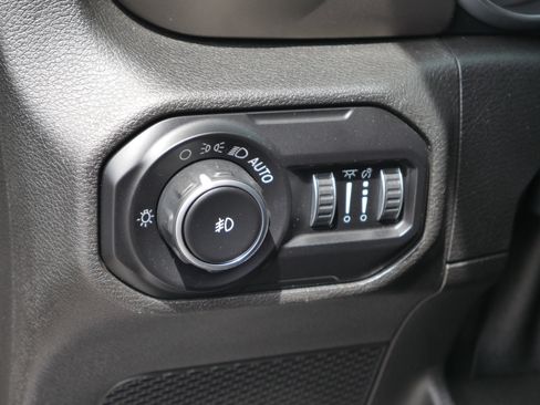 Used 2019 Jeep Wrangler Sport AWD/4WD image 5