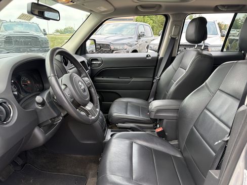 Used 2017 Jeep Patriot High Altitude AWD/4WD image 12