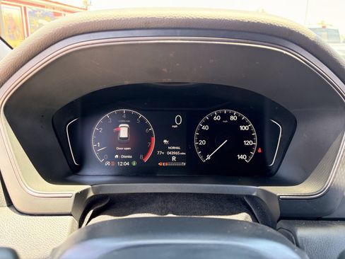 Used 2024 Honda Pilot TrailSport image 29