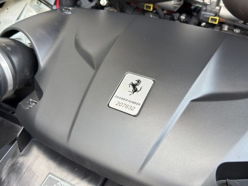 Used 2015 Ferrari California T RWD image 40