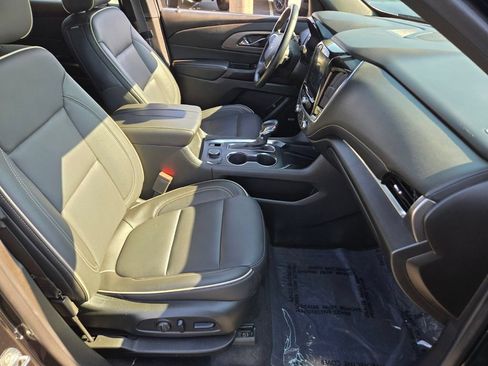 Used 2023 Chevrolet Traverse Premier w/ Redline Edition FWD image 16