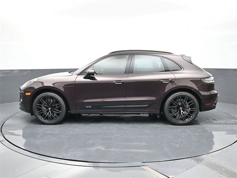 Used 2024 Porsche Macan GTS image 2