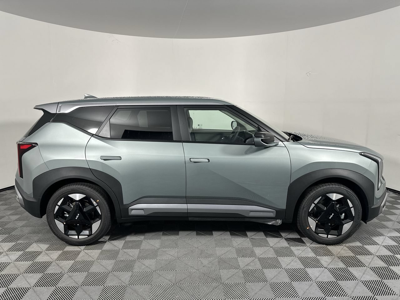 New 2027 Kia Seltos S FWD image 18