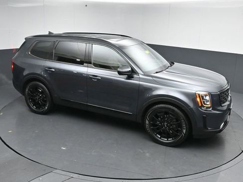 Used 2022 Kia Telluride SX w/ SX Prestige Package image 47