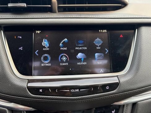 Used 2018 Cadillac XT5 Premium Luxury w/ Driver Assist Package AWD/4WD image 19