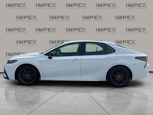 Used 2023 Toyota Camry SE w/ Convenience Package image 2