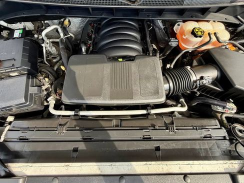 Used 2019 Chevrolet Silverado 1500 Custom Trail Boss w/ Custom Convenience Package AWD/4WD image 16