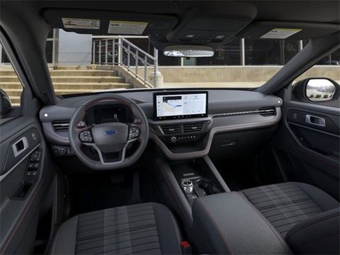 New 2025 Ford Explorer ST-Line image 9